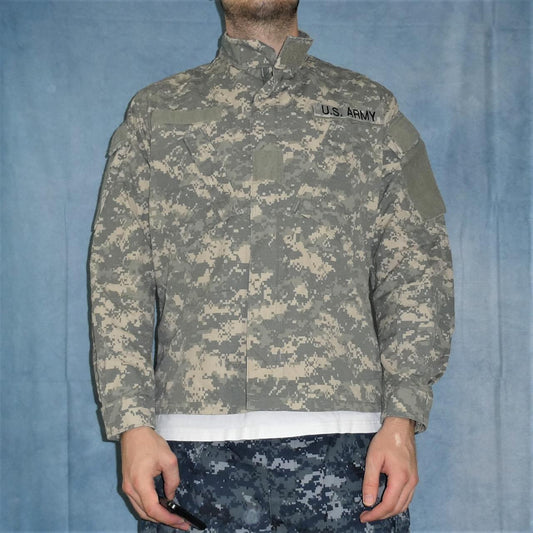 Army Issue Camo Jacket - Medium